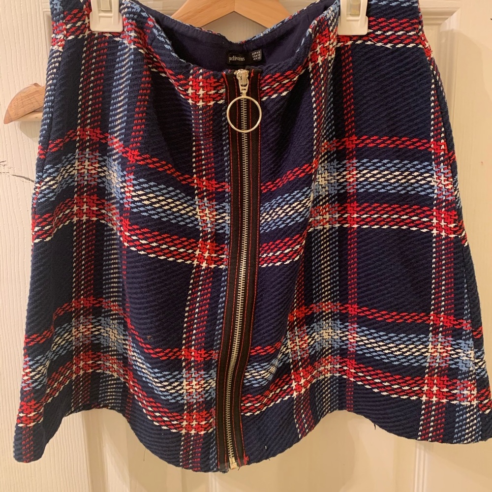 Front zip mini skirt
